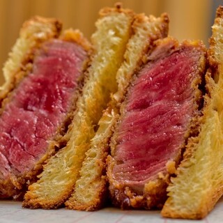 個室確約【THE 梅田うしみつコース】最初から最後までうしみつを楽しめるコースです。和牛のウフマヨユッケ　〜キャビア添え〜、ヒレ肉のブリオッシュカツサンド、厳選焼物7種をご提供！